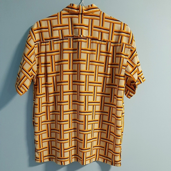 Retro Shirt - Picture 2 of 3